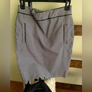 Black and white pencil skirt